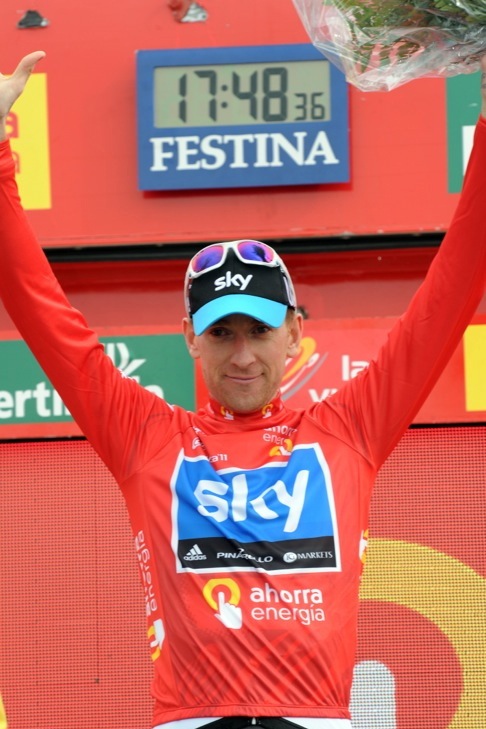 マイヨロホをフルームから引き継いだブラッドレー・ウィギンズ（イギリス、チームスカイ）: photo:Tour of Spain/Graham Watson