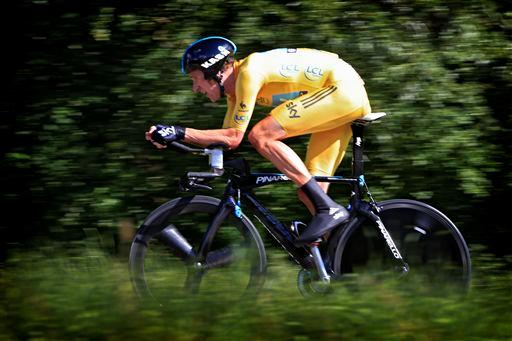 快走するブラドレー・ウィギンズ（イギリス、チームスカイ）: photo:Cor Vos