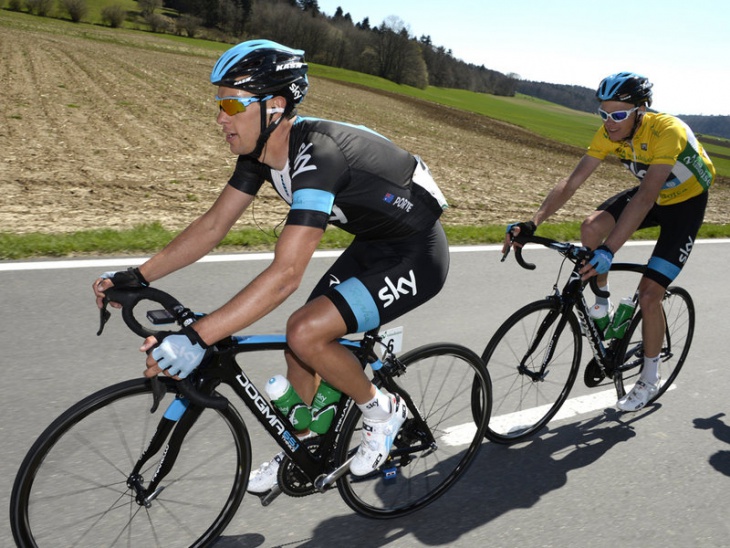 フルームのアシスト役をこなすリッチー・ポルト：www.teamsky.com