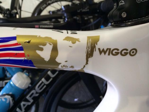 トップチューブには「Wiggo」のロゴに彼のイラスト、ユニオンジャックが大きくデザインさ れている。