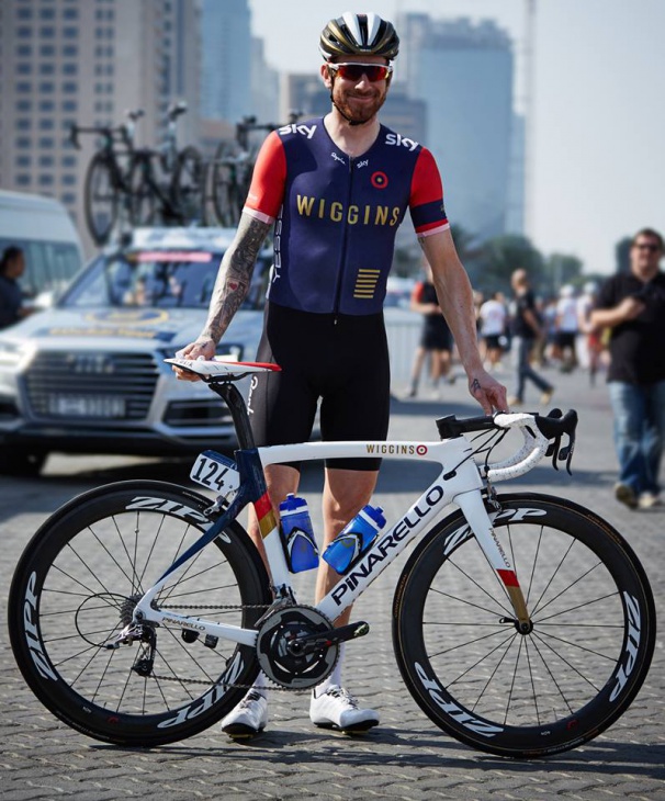 チームウィギンス仕様のDOGMA F8