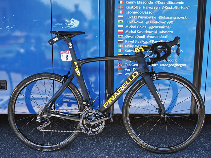 山岳ステージでの圧巻の走りを支えたDOGMA F10 Xlight Photo: @Pinarello_com